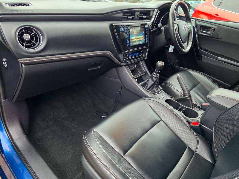 2018 TOYOTA AURIS 2018 TOYOTA AURIS