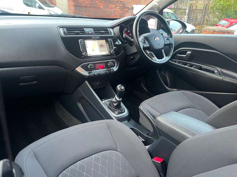 2017 KIA RIO 2017 KIA RIO