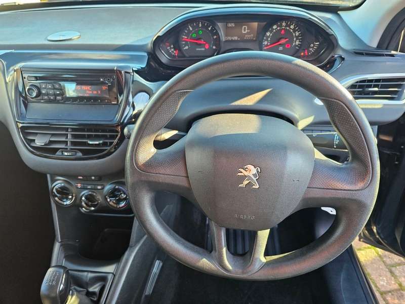 2014 PEUGEOT 208 2014 PEUGEOT 208