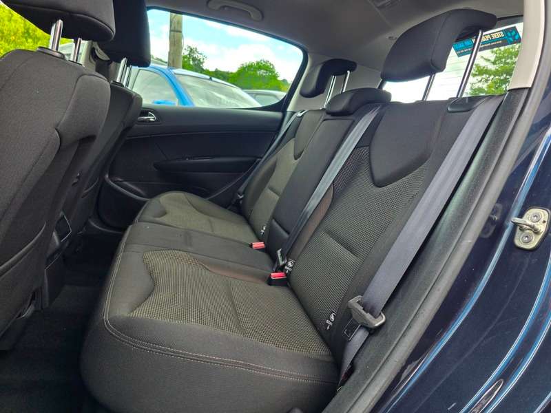 2013 PEUGEOT 308 2013 PEUGEOT 308