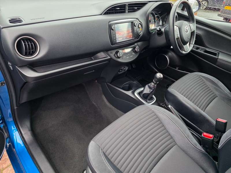 2015 TOYOTA YARIS 2015 TOYOTA YARIS