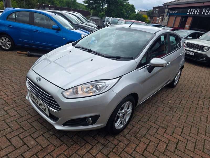 A 2013 FORD FIESTA ZETEC A 2013 FORD FIESTA ZETEC