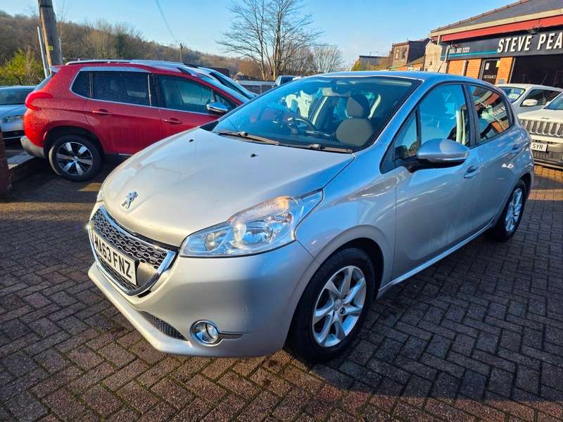 A 2013 PEUGEOT 208 ACTIVE A 2013 PEUGEOT 208 ACTIVE