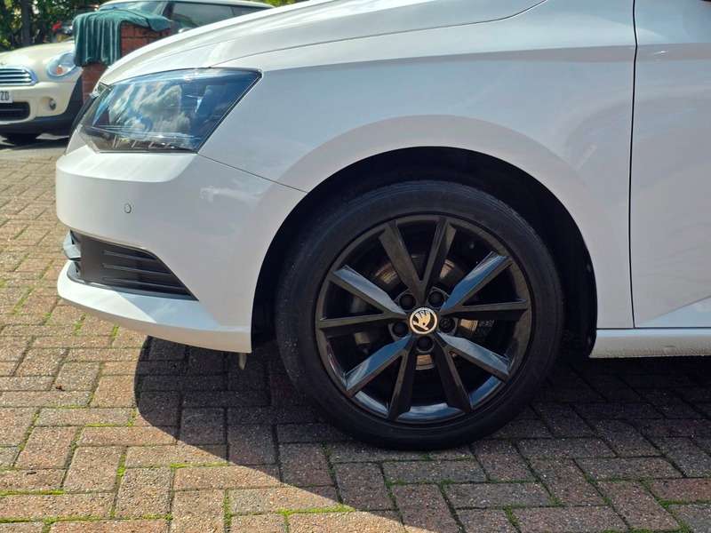 2017 SKODA FABIA 2017 SKODA FABIA