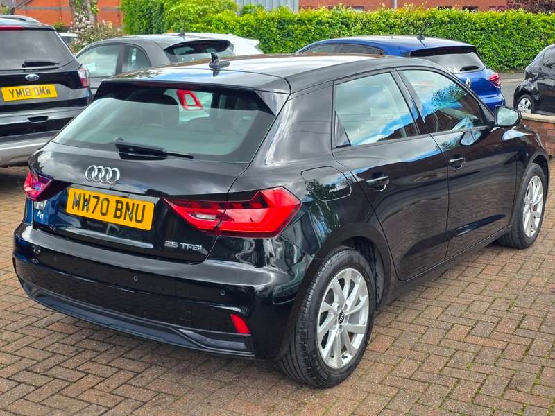 2021 AUDI A1 2021 AUDI A1
