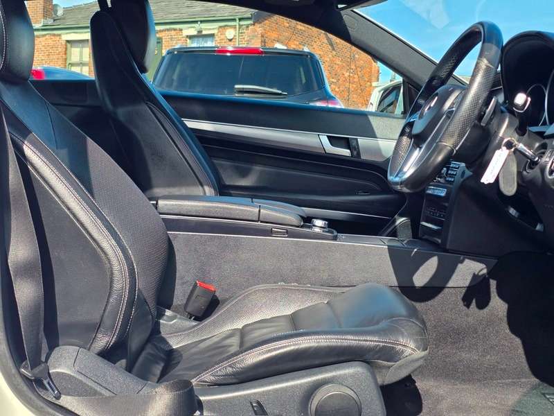 A 2015 MERCEDES E CLASS E200 AMG LINE A 2015 MERCEDES E CLASS E200 AMG LINE