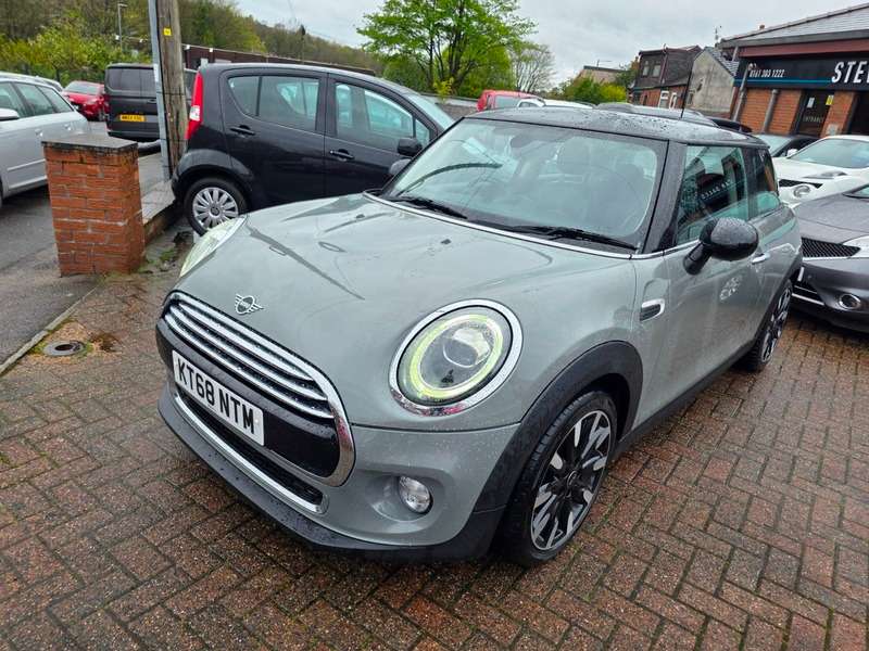 A 2019 MINI COOPER COOPER EXCLUSIVE A 2019 MINI COOPER COOPER EXCLUSIVE