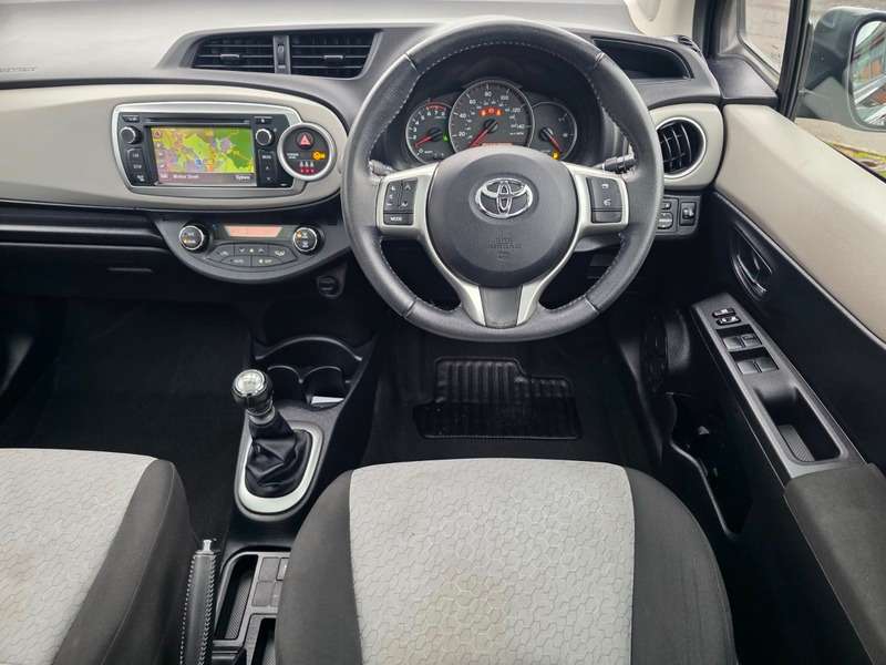 2012 TOYOTA YARIS 2012 TOYOTA YARIS