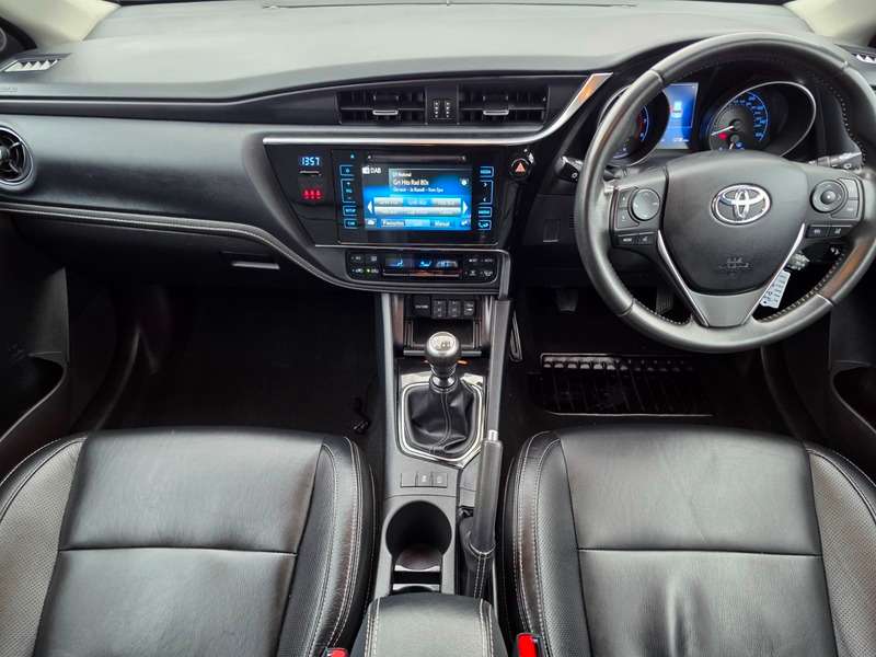 2018 TOYOTA AURIS 2018 TOYOTA AURIS