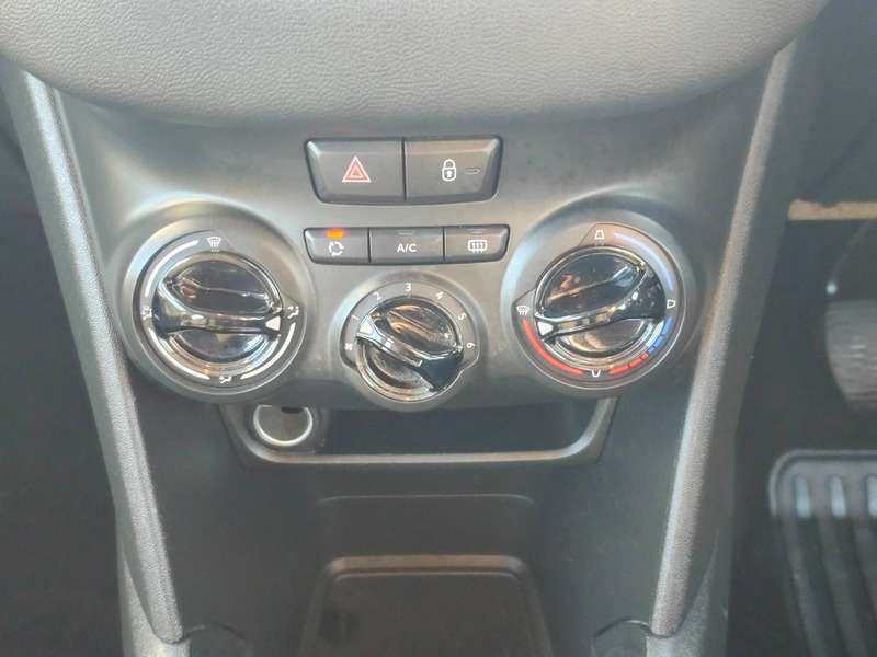 2014 PEUGEOT 208 2014 PEUGEOT 208