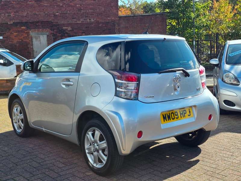 2009 TOYOTA IQ 2009 TOYOTA IQ