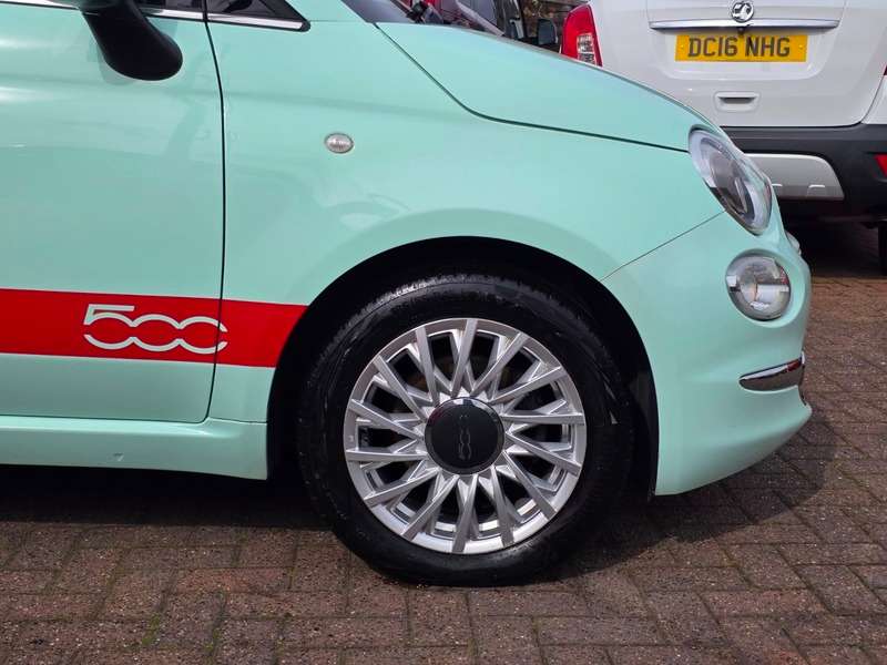 2017 FIAT 500 2017 FIAT 500