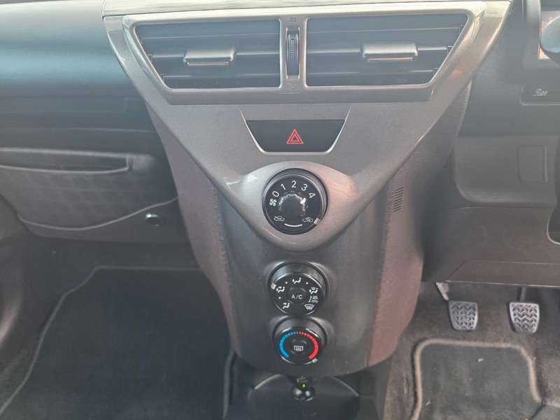 2009 TOYOTA IQ 2009 TOYOTA IQ