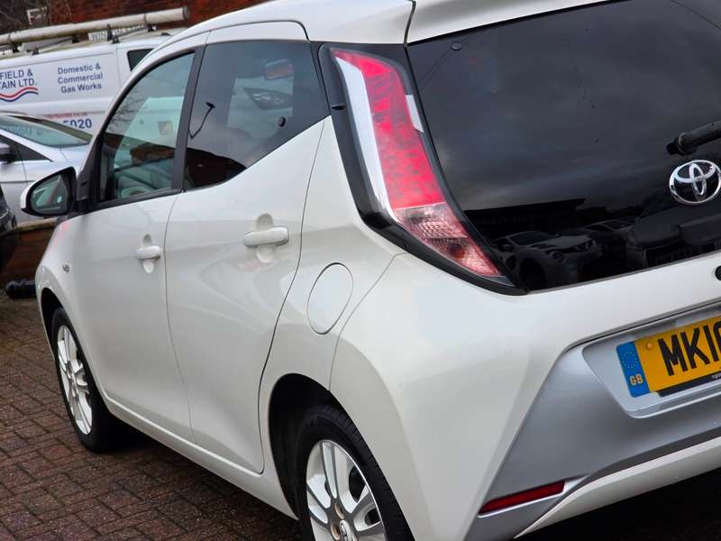 2016 TOYOTA AYGO 2016 TOYOTA AYGO