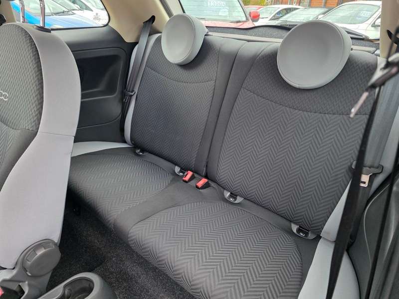 2017 FIAT 500 2017 FIAT 500