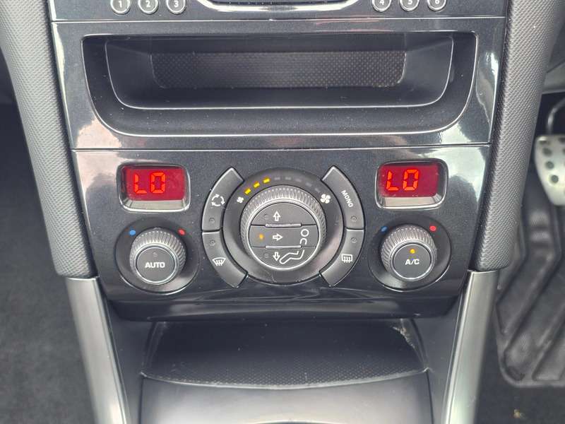 2013 PEUGEOT 308 2013 PEUGEOT 308