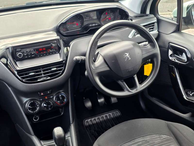 2014 PEUGEOT 208 2014 PEUGEOT 208