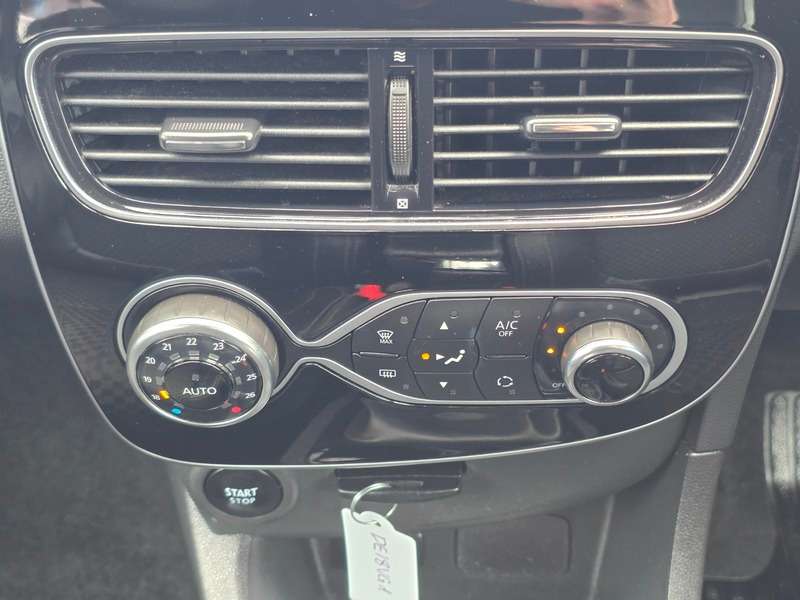 2018 RENAULT CLIO 2018 RENAULT CLIO