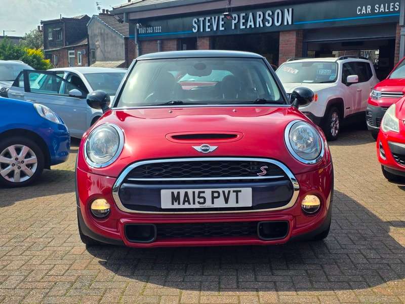A 2015 MINI MINI COOPER S A 2015 MINI MINI COOPER S