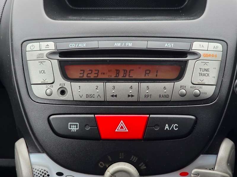 2013 TOYOTA AYGO 2013 TOYOTA AYGO