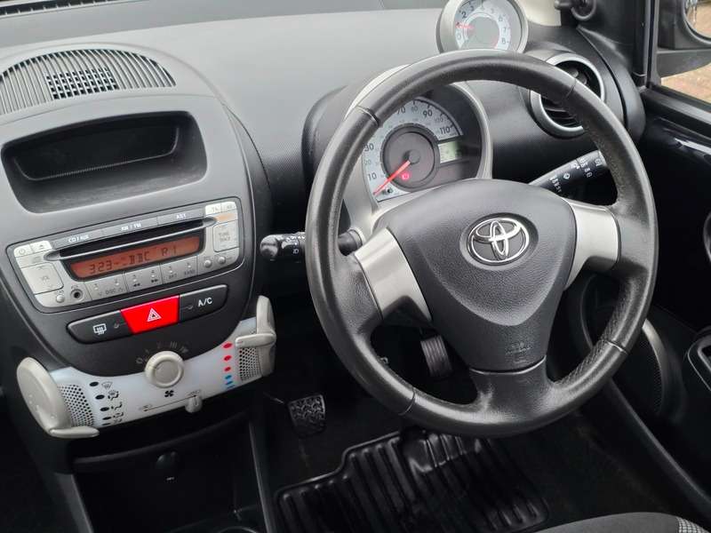 2013 TOYOTA AYGO 2013 TOYOTA AYGO