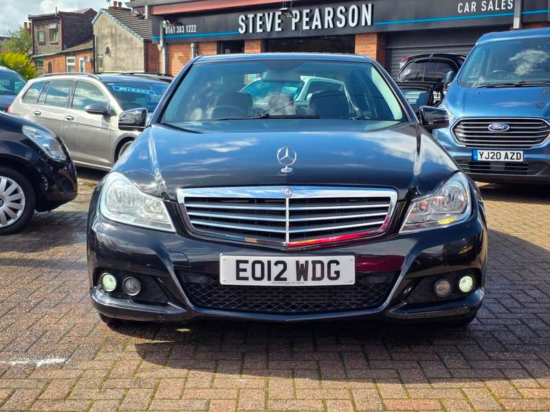 A 2012 MERCEDES C CLASS C180 BLUEEFFICIENCY SE A 2012 MERCEDES C CLASS C180 BLUEEFFICIENCY SE