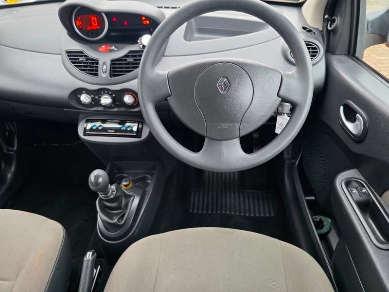 2010 RENAULT TWINGO 2010 RENAULT TWINGO