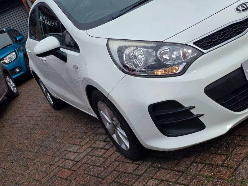 2015 KIA RIO 2015 KIA RIO