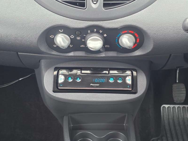 2010 RENAULT TWINGO 2010 RENAULT TWINGO