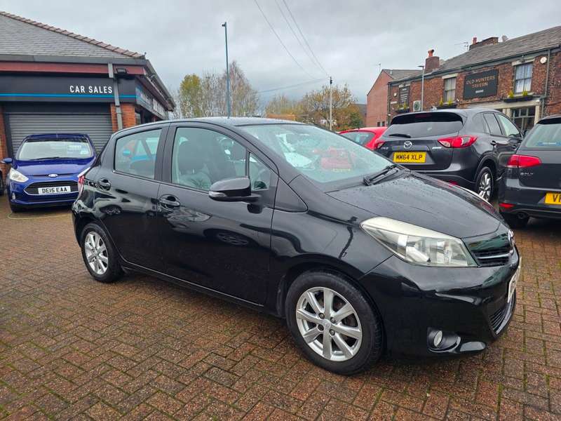 2012 TOYOTA YARIS 2012 TOYOTA YARIS