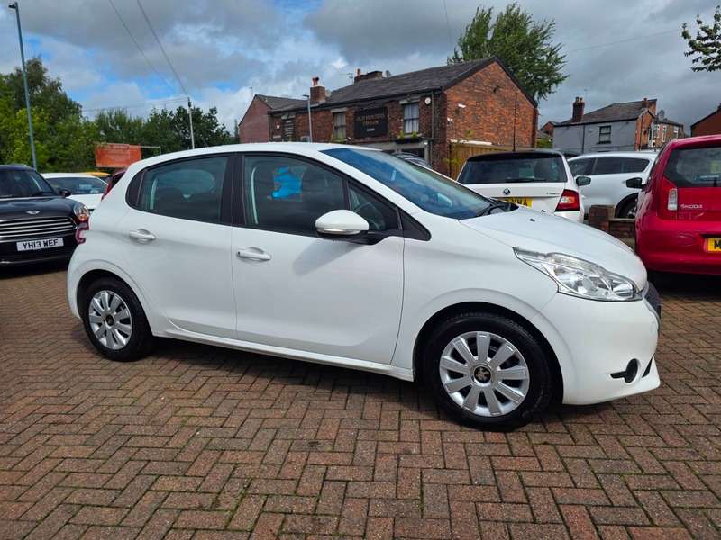 2014 PEUGEOT 208 2014 PEUGEOT 208