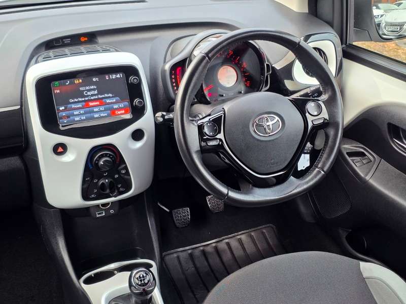 2016 TOYOTA AYGO 2016 TOYOTA AYGO