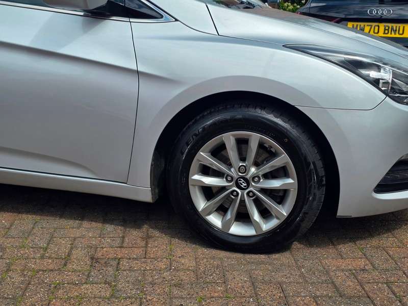 2015 HYUNDAI I40 2015 HYUNDAI I40