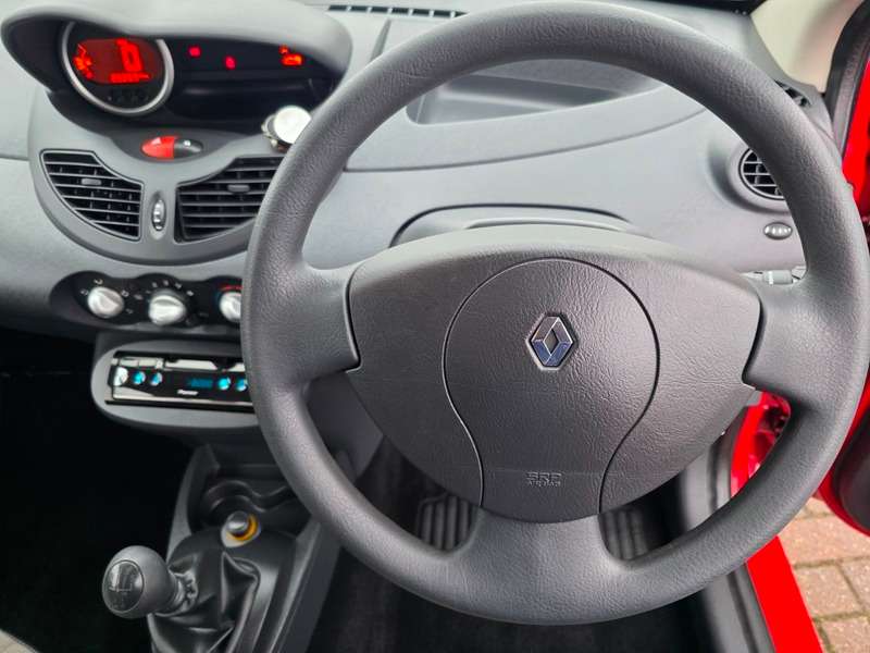 2010 RENAULT TWINGO 2010 RENAULT TWINGO