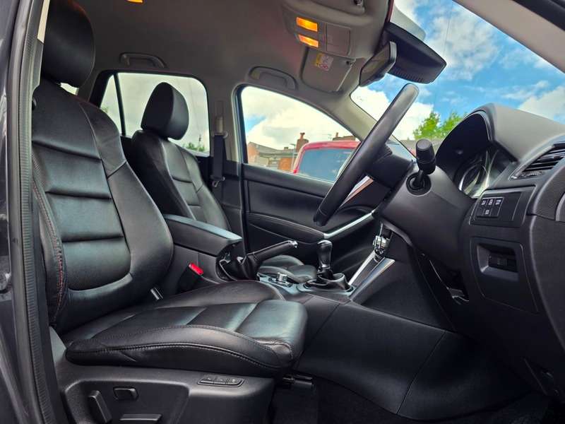 A 2015 MAZDA CX-5 SPORT NAV A 2015 MAZDA CX-5 SPORT NAV