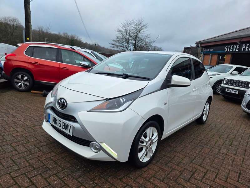 A 2016 TOYOTA AYGO VVT-I X-PURE A 2016 TOYOTA AYGO VVT-I X-PURE