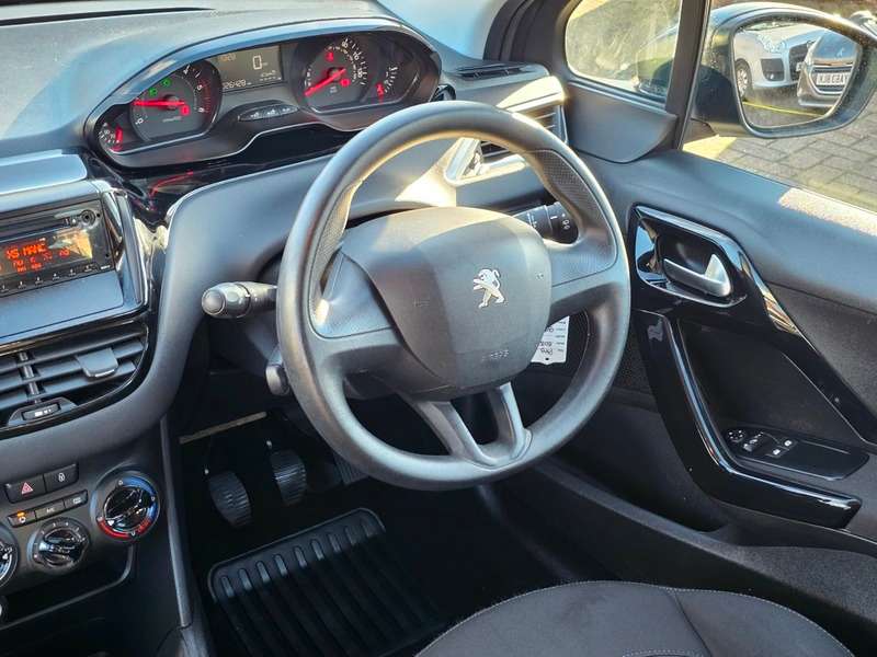 2014 PEUGEOT 208 2014 PEUGEOT 208