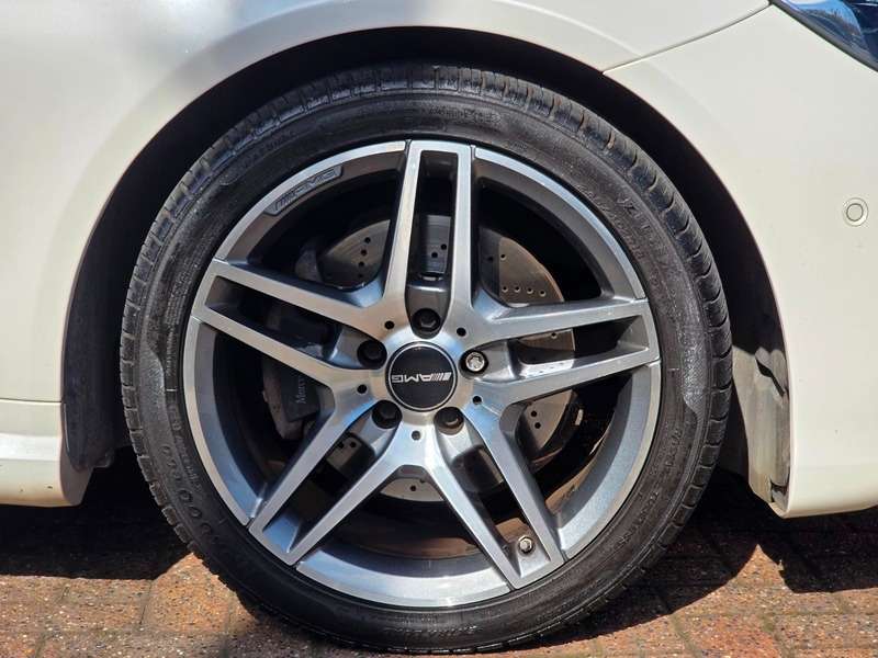 A 2015 MERCEDES E CLASS E200 AMG LINE A 2015 MERCEDES E CLASS E200 AMG LINE