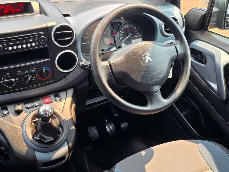 2015 PEUGEOT PARTNER 2015 PEUGEOT PARTNER