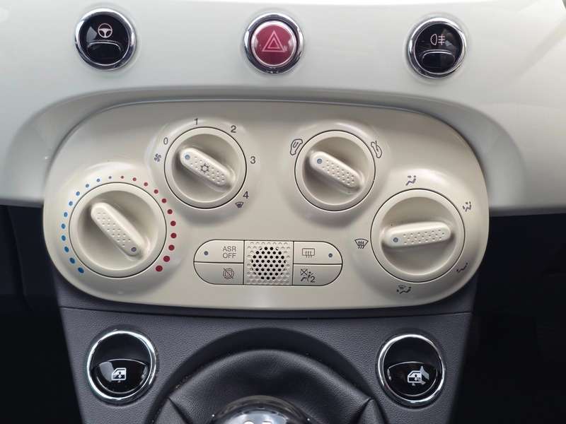 2017 FIAT 500 2017 FIAT 500