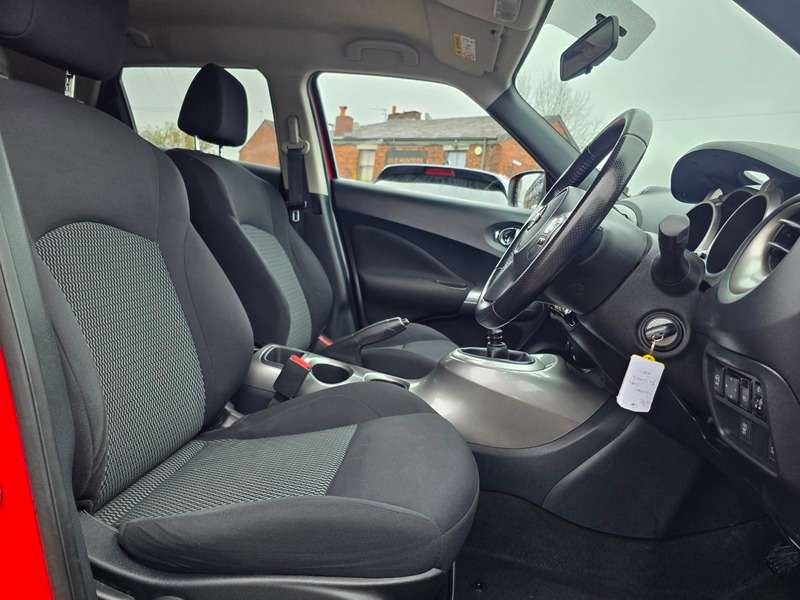 A 2015 NISSAN JUKE ACENTA DIG-T A 2015 NISSAN JUKE ACENTA DIG-T