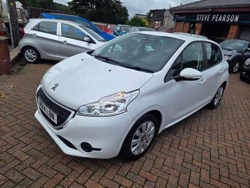 2014 PEUGEOT 208 2014 PEUGEOT 208