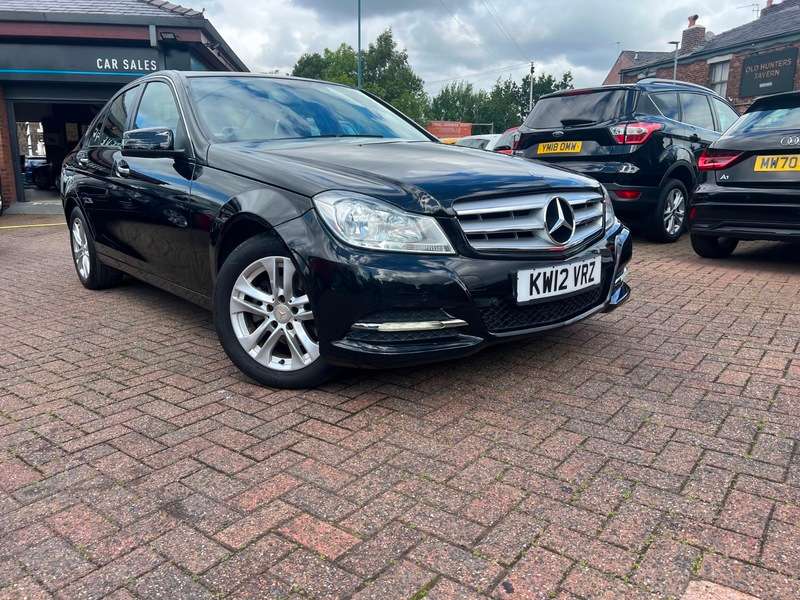A 2012 MERCEDES C CLASS C200 CDI BLUEEFFICIENCY EXECUTIVE SE A 2012 MERCEDES C CLASS C200 CDI BLUEEFFICIENCY EXECUTIVE SE