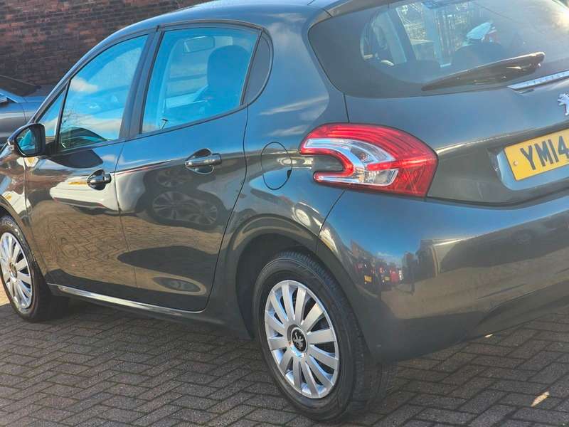 2014 PEUGEOT 208 2014 PEUGEOT 208