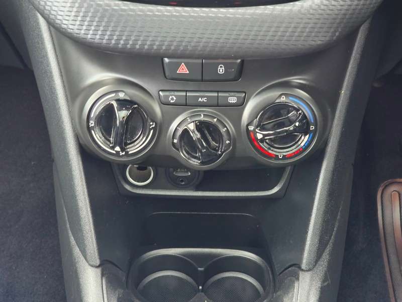 2018 PEUGEOT 208 2018 PEUGEOT 208