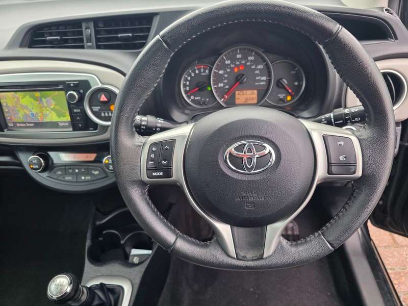 2012 TOYOTA YARIS 2012 TOYOTA YARIS