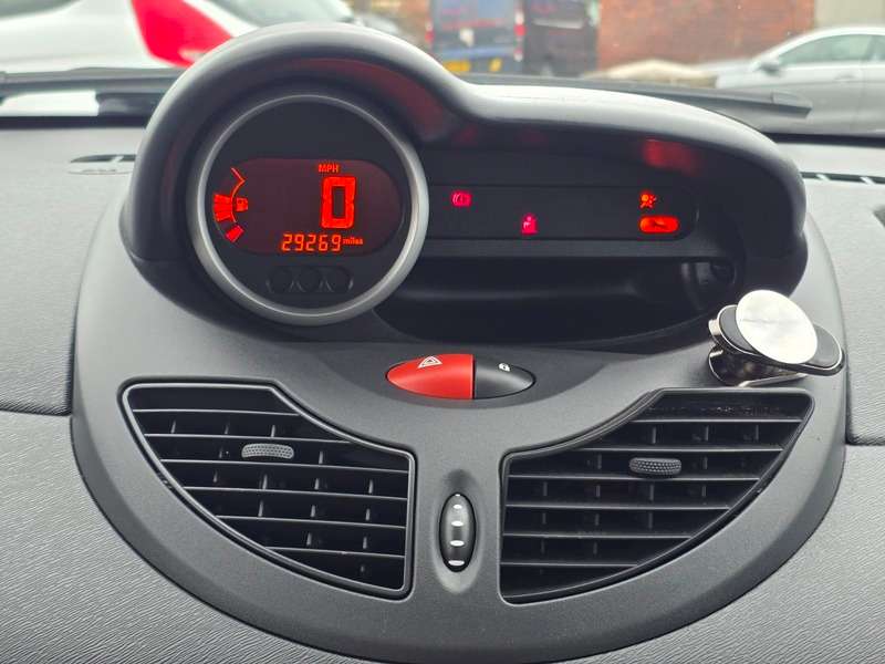 2010 RENAULT TWINGO 2010 RENAULT TWINGO