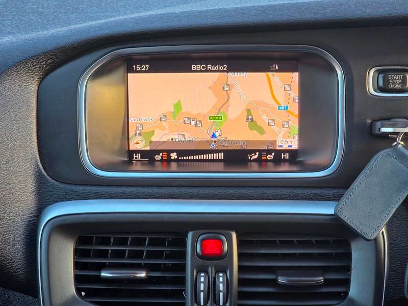 2019 VOLVO V40 2019 VOLVO V40