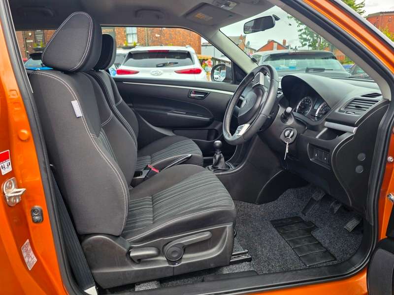 A 2017 SUZUKI SWIFT SZ-L A 2017 SUZUKI SWIFT SZ-L