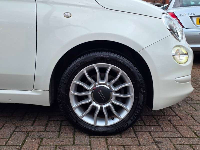 2017 FIAT 500 2017 FIAT 500